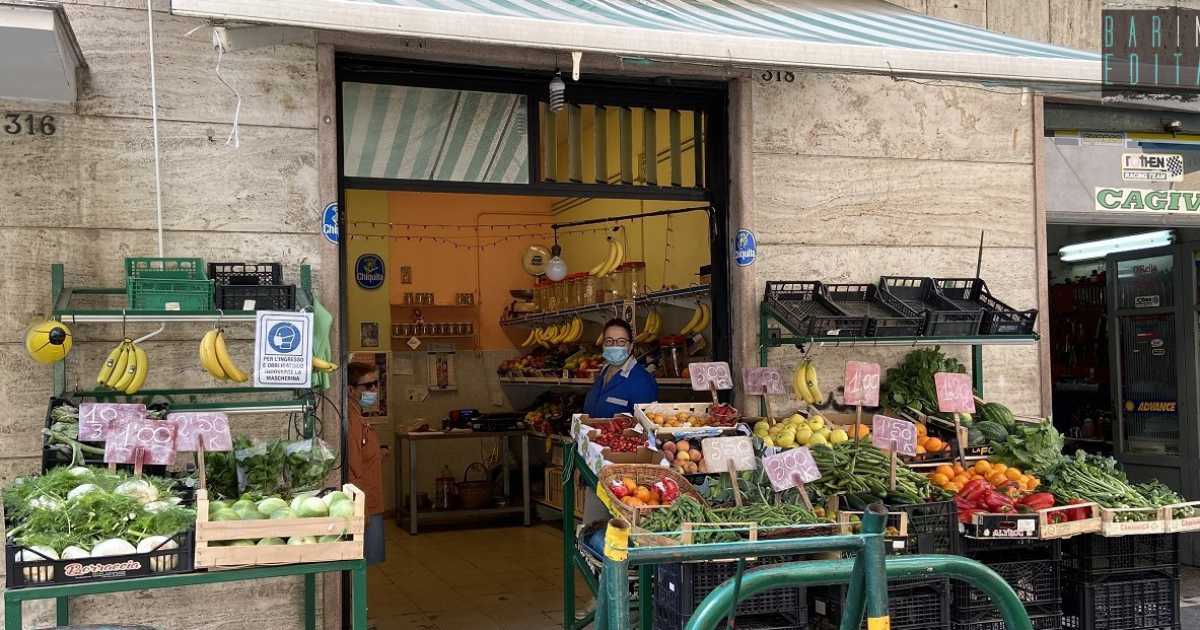 Bari, i negozi "senza insegna" del Libert�: �Non serve un nome, qui ci conoscono tutti�